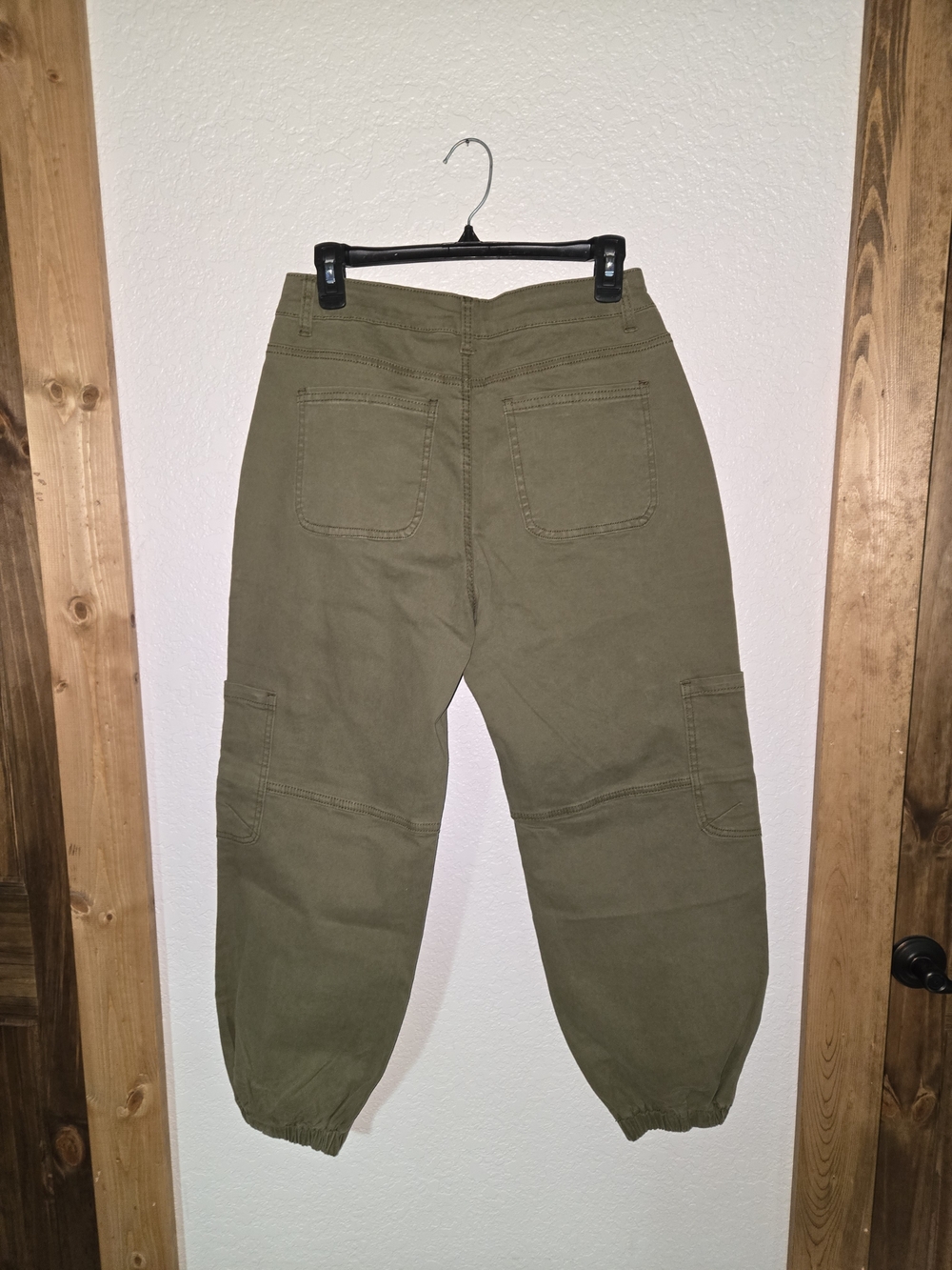Flamigals Olive Utility Ankle Pants - Women's Cropped Cargo Style Sz Medium - Picture 9 of 10